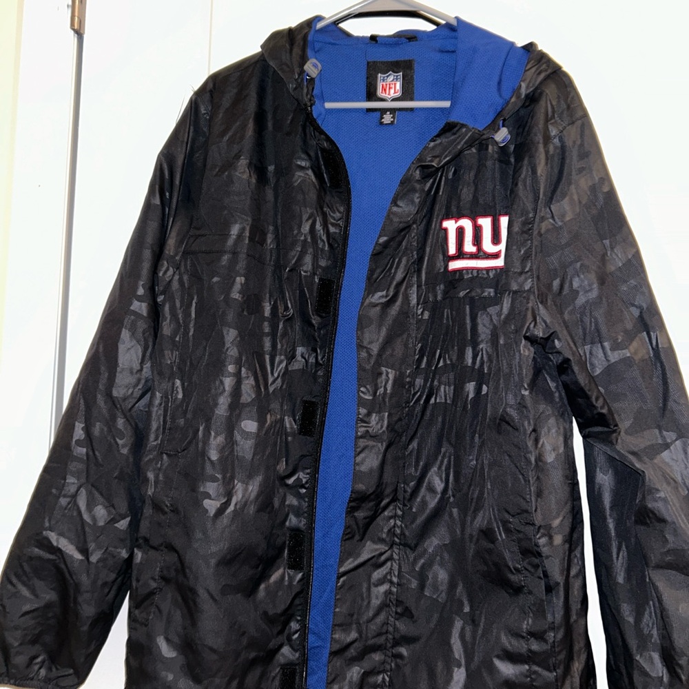 NFL New York Giants black and blue windbreaker jacket